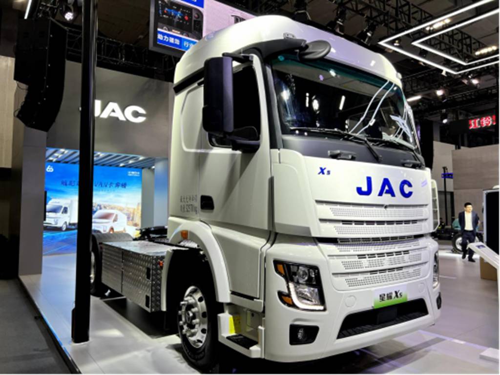 续航350公里可2C快充,面向快递运输的江淮星耀X5新能源牵引车 - 第8张 - 提加商用车网 续航350公里可2C快充,面向快递运输的江淮星耀X5新能源牵引车 - 第8张