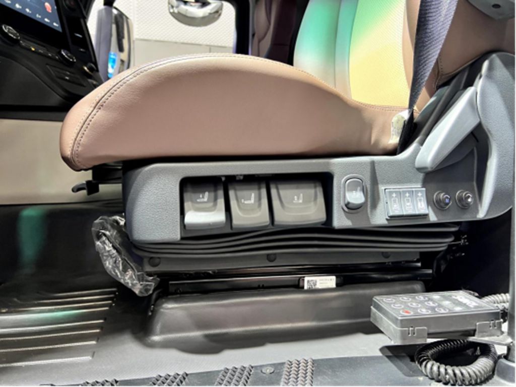 续航350公里可2C快充,面向快递运输的江淮星耀X5新能源牵引车 - 第10张 - 提加商用车网 续航350公里可2C快充,面向快递运输的江淮星耀X5新能源牵引车 - 第10张