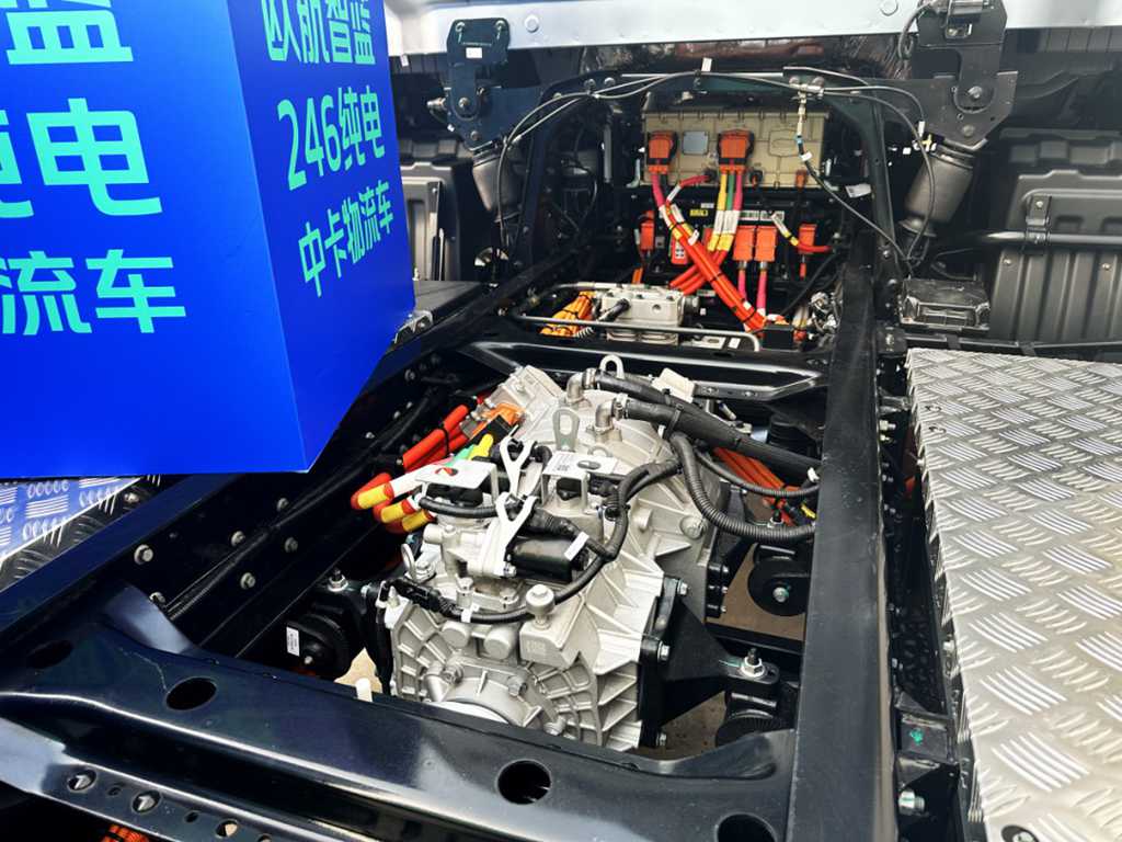 欧航智蓝 ER246 度纯电中卡,短驳运输新势力 - 第2张 - 提加商用车网 欧航智蓝 ER246 度纯电中卡,短驳运输新势力 - 第2张