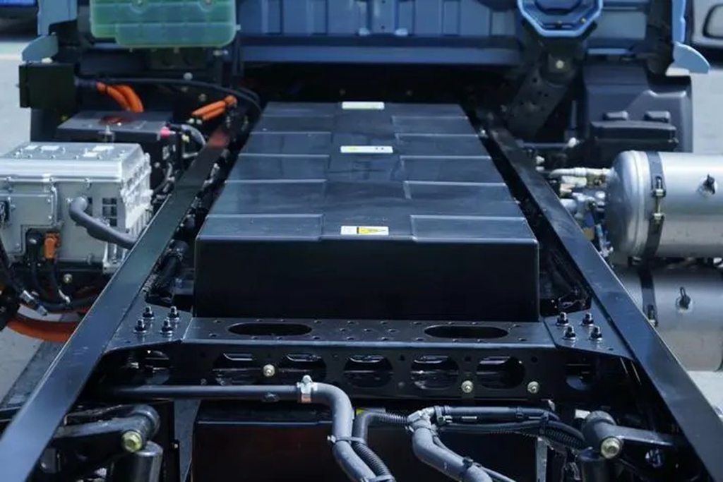 大电量 长续航!蓝擎EHPro156度平台纯电轻卡担起城际运输重任! - 第2张 - 提加商用车网 大电量 长续航!蓝擎EHPro156度平台纯电轻卡担起城际运输重任! - 第2张