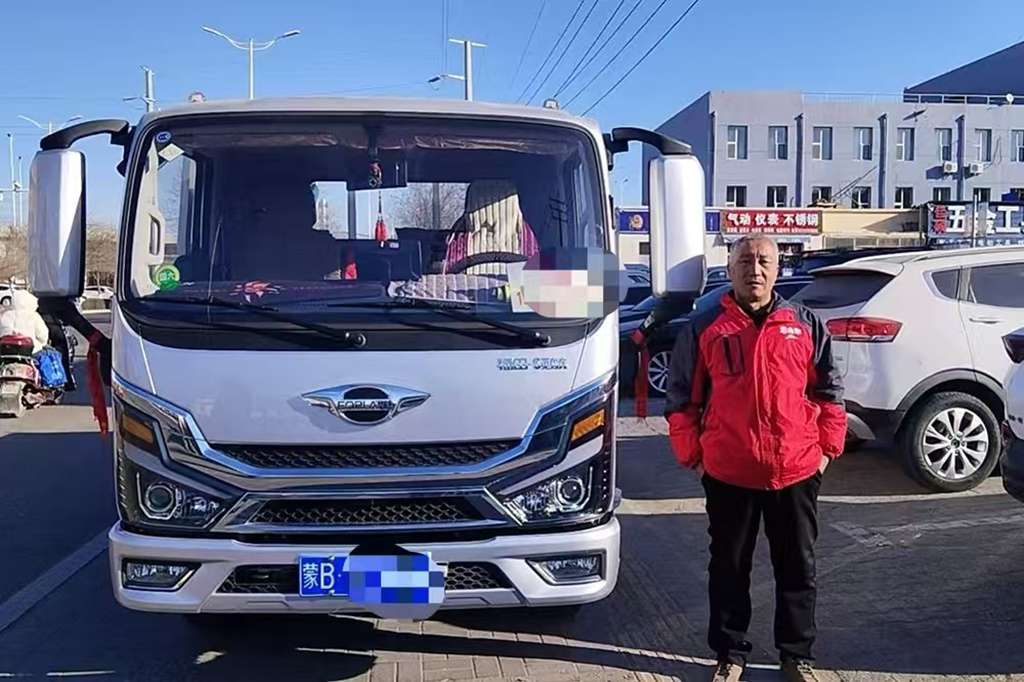 一公里5毛钱 石建廷驾驶领航大G-LNG轻卡驰骋内蒙古 - 第1张 - 提加商用车网 一公里5毛钱 石建廷驾驶领航大G-LNG轻卡驰骋内蒙古 - 第1张