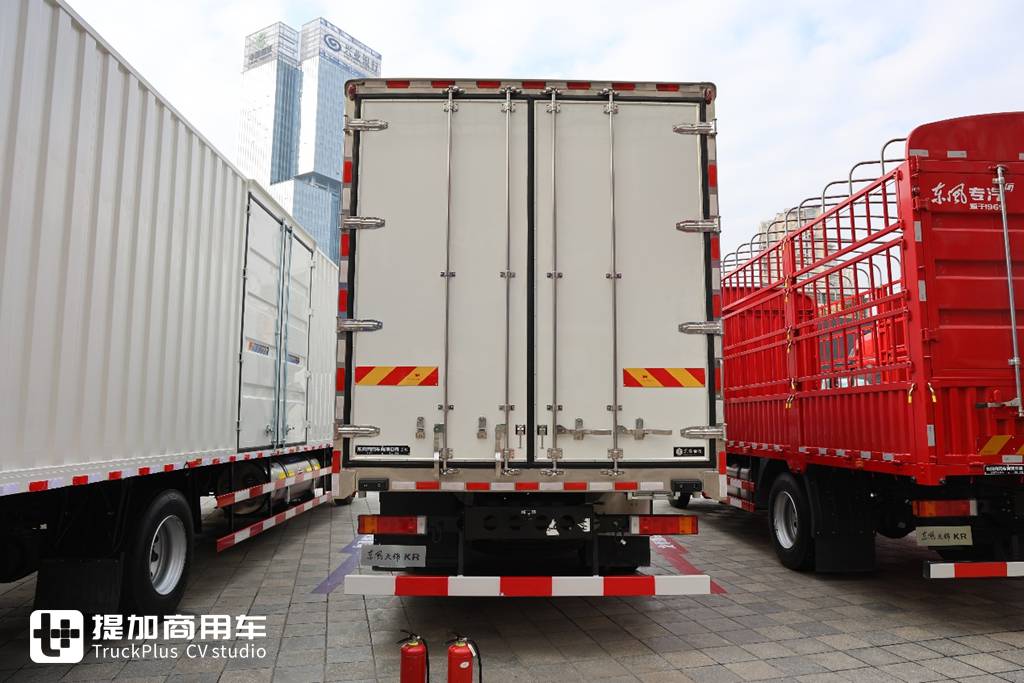 龙擎350马力,驾驶室舒适度全方位升级,这辆东风天锦KR Plus堪称绿通神器 - 第22张 - 提加商用车网 龙擎350马力,驾驶室舒适度全方位升级,这辆东风天锦KR Plus堪称绿通神器 - 第22张