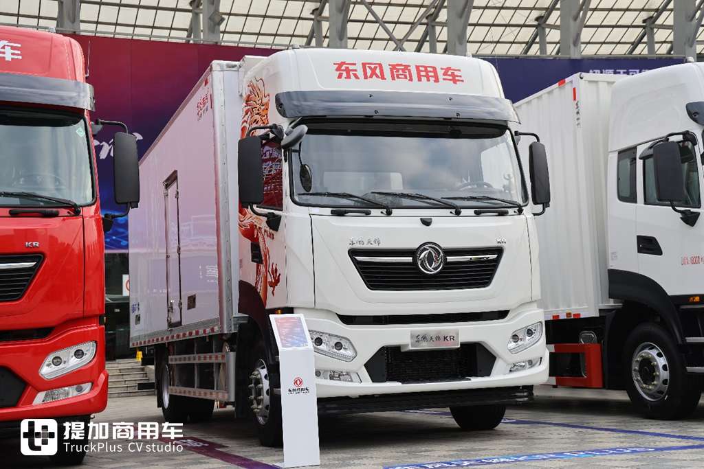 龙擎350马力,驾驶室舒适度全方位升级,这辆东风天锦KR Plus堪称绿通神器 - 第26张 - 提加商用车网 龙擎350马力,驾驶室舒适度全方位升级,这辆东风天锦KR Plus堪称绿通神器 - 第26张