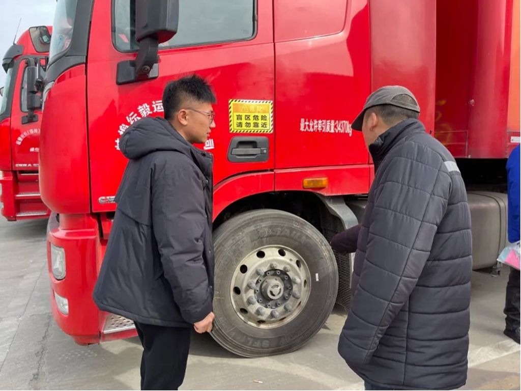 康迈走进极兔无锡转运中心,保障平安运输工作 - 第4张 - 提加商用车网 康迈走进极兔无锡转运中心,保障平安运输工作 - 第4张