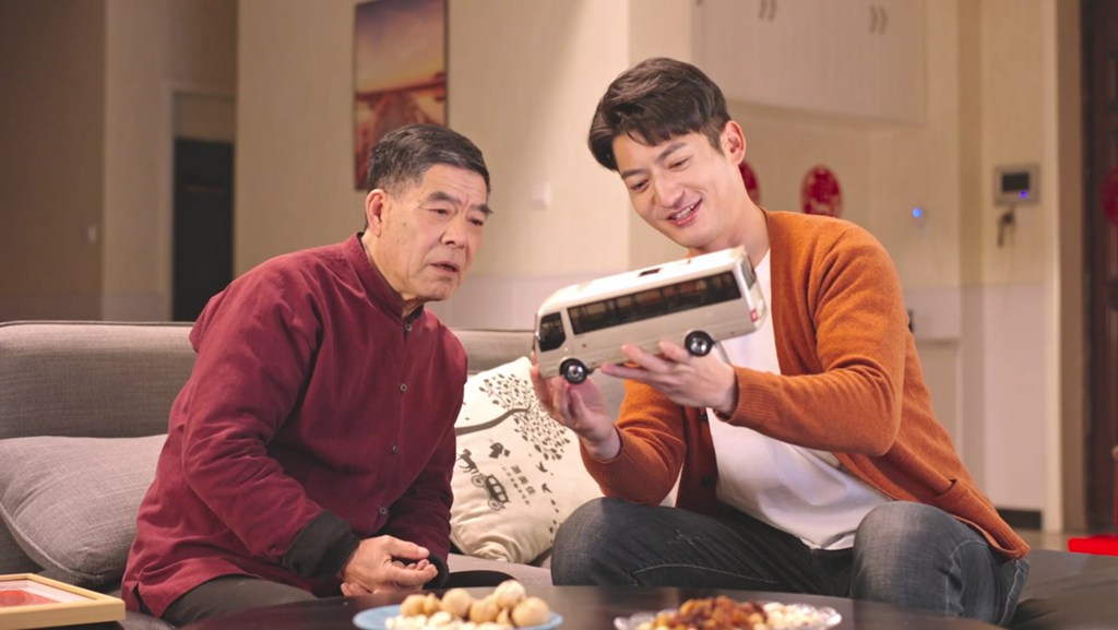 贺岁微电影《年画的年》温情献映!宇通携手非遗传承人致敬匠心精神 - 第4张 - 提加商用车网 贺岁微电影《年画的年》温情献映!宇通携手非遗传承人致敬匠心精神 - 第4张