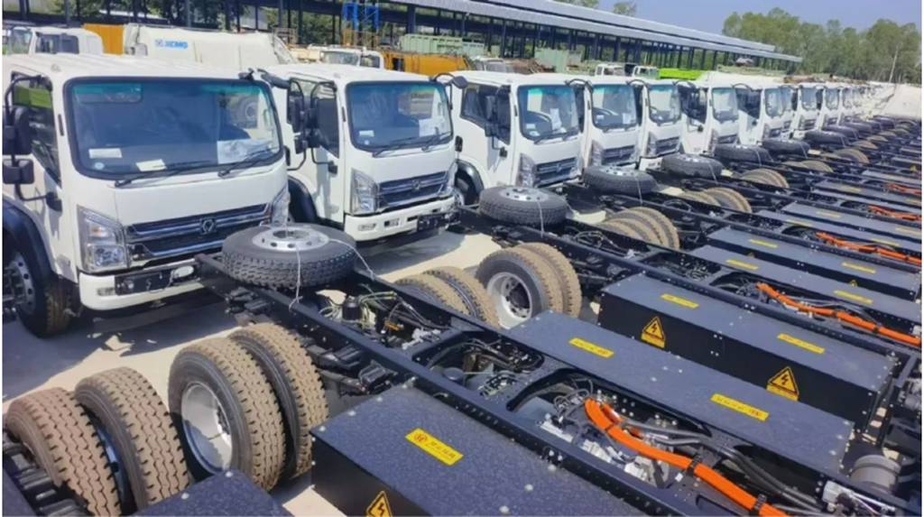 300台发车!徐工重卡擂响战鼓奔赴海外 - 第2张 - 提加商用车网 300台发车!徐工重卡擂响战鼓奔赴海外 - 第2张