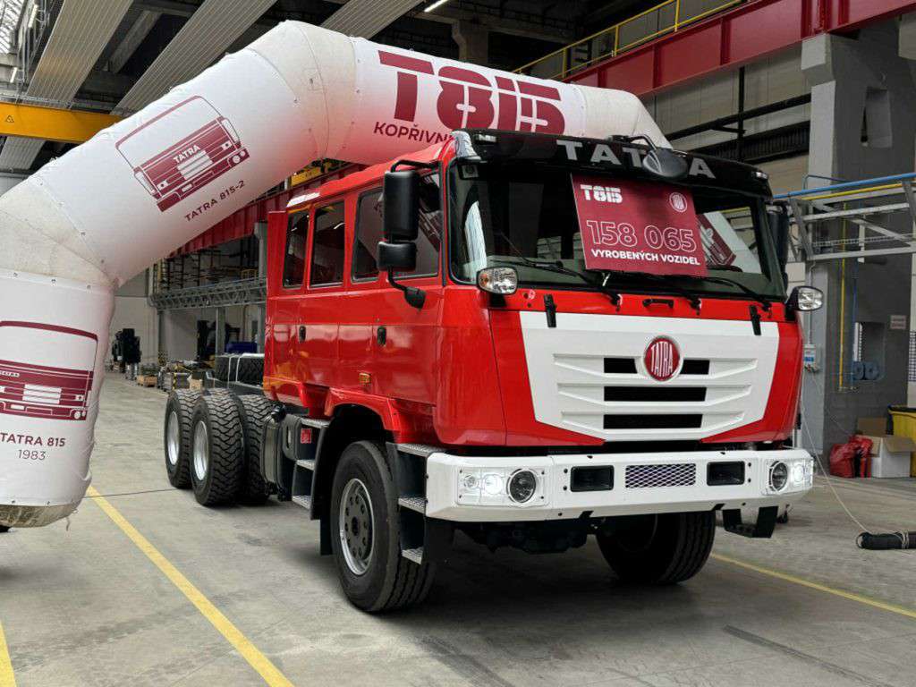 最后一台太脱拉T815卡车下线,42年生产历史结束 - 第1张 - 提加商用车网 最后一台太脱拉T815卡车下线,42年生产历史结束 - 第1张