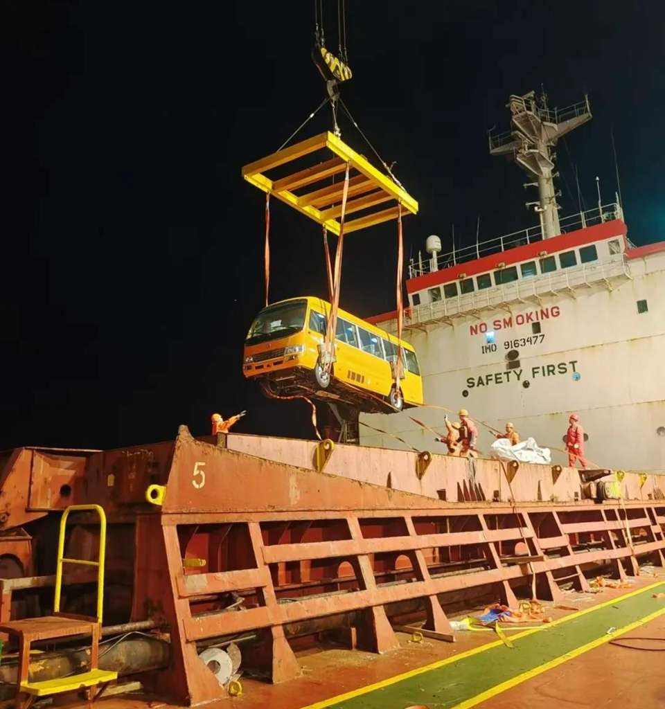 新春开门红!100辆金旅考斯特校车即将“组团”奔赴阿曼! - 第2张 - 提加商用车网 新春开门红!100辆金旅考斯特校车即将“组团”奔赴阿曼! - 第2张