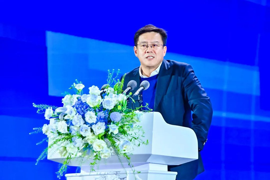 东风股份向全球经销商推介2025年新产品新技术 - 第2张 - 提加商用车网 东风股份向全球经销商推介2025年新产品新技术 - 第2张