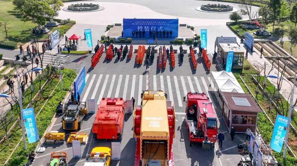 66 辆庆铃汽车“生命之舟”入玉溪,筑牢新时代国家应急救援坚固壁垒 - 第1张 - 提加商用车网 66 辆庆铃汽车“生命之舟”入玉溪,筑牢新时代国家应急救援坚固壁垒 - 第1张