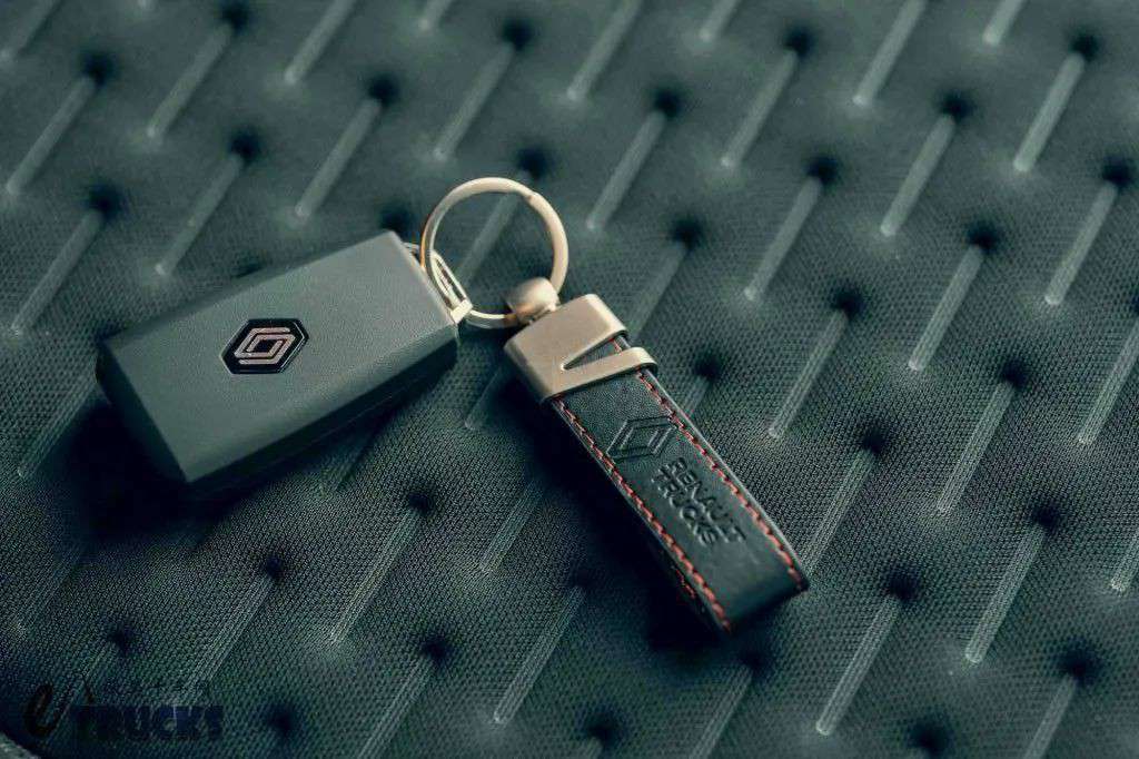 油耗降低14%!法式情调结合顶尖科技,雷诺卡车最强战力:T-High Smart Racer特别版车型实拍 - 第25张 - 提加商用车网 油耗降低14%!法式情调结合顶尖科技,雷诺卡车最强战力:T-High Smart Racer特别版车型实拍 - 第25张