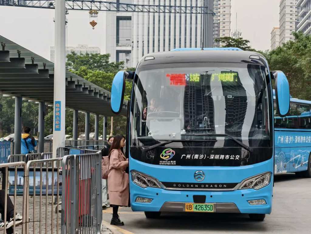 新车新线迎新年 深圳巴士温暖回家路 - 第4张 - 提加商用车网 新车新线迎新年 深圳巴士温暖回家路 - 第4张