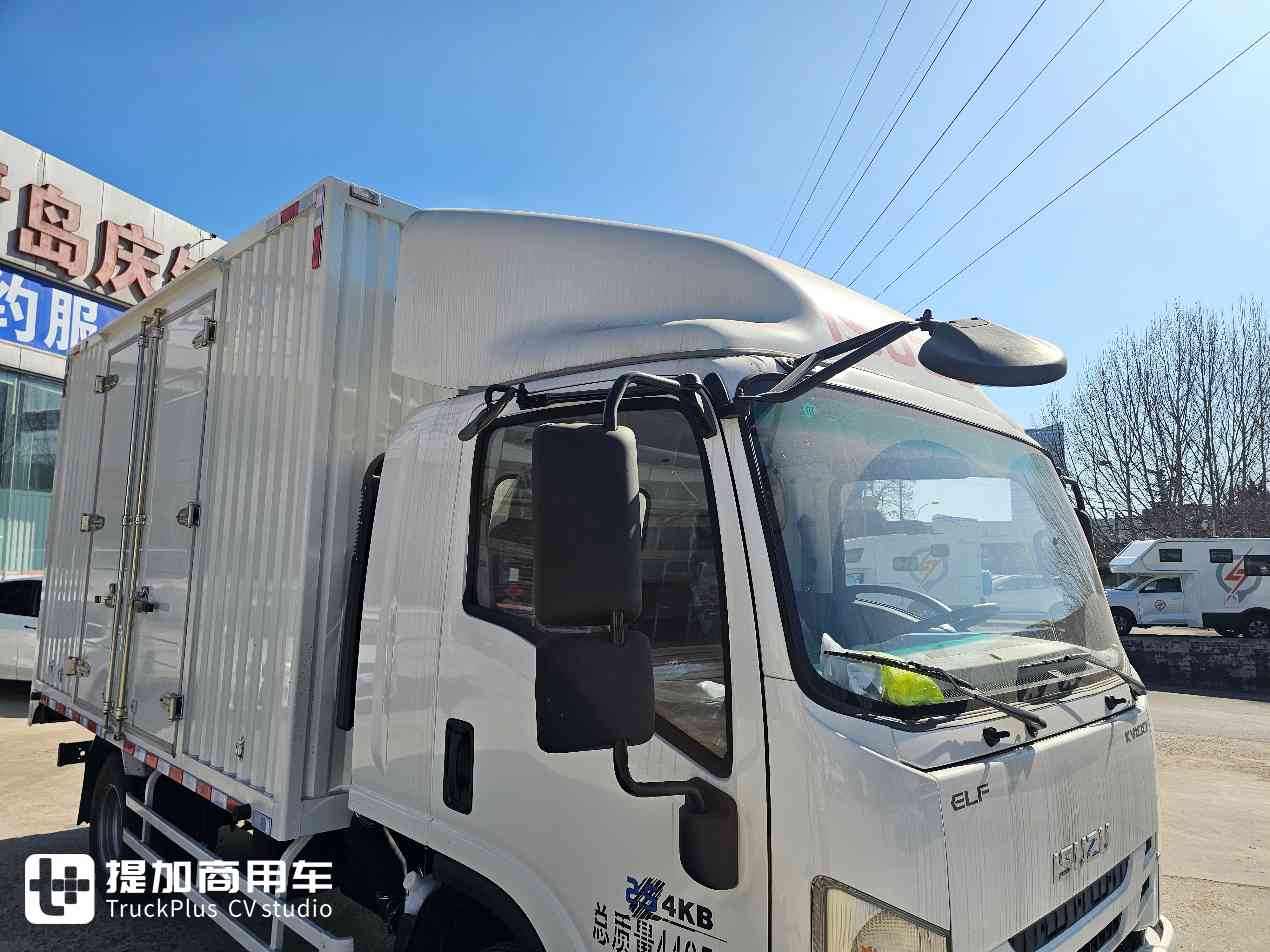 全新4KB1发动机,还有大屏内饰,庆铃五十铃KV100排半轻卡实拍 - 第4张 - 提加商用车网 全新4KB1发动机,还有大屏内饰,庆铃五十铃KV100排半轻卡实拍 - 第4张