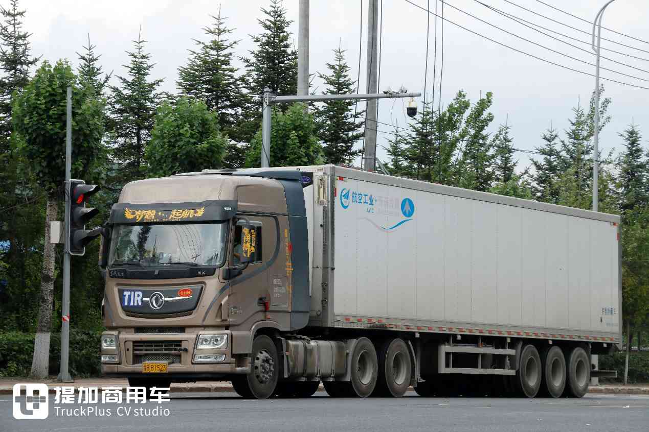 真羡慕俄罗斯卡车市场的包容性,30年车龄的卡车还能跑在路上,绥芬河口岸实拍俄罗斯卡车(五) - 第26张 - 提加商用车网 真羡慕俄罗斯卡车市场的包容性,30年车龄的卡车还能跑在路上,绥芬河口岸实拍俄罗斯卡车(五) - 第26张