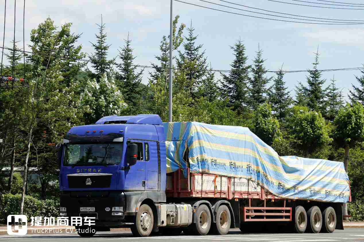 真羡慕俄罗斯卡车市场的包容性,30年车龄的卡车还能跑在路上,绥芬河口岸实拍俄罗斯卡车(五) - 第32张 - 提加商用车网 真羡慕俄罗斯卡车市场的包容性,30年车龄的卡车还能跑在路上,绥芬河口岸实拍俄罗斯卡车(五) - 第32张
