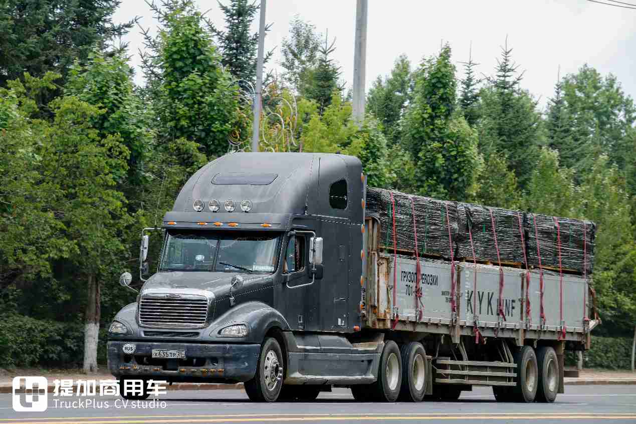 真羡慕俄罗斯卡车市场的包容性,30年车龄的卡车还能跑在路上,绥芬河口岸实拍俄罗斯卡车(五) - 第36张 - 提加商用车网 真羡慕俄罗斯卡车市场的包容性,30年车龄的卡车还能跑在路上,绥芬河口岸实拍俄罗斯卡车(五) - 第36张