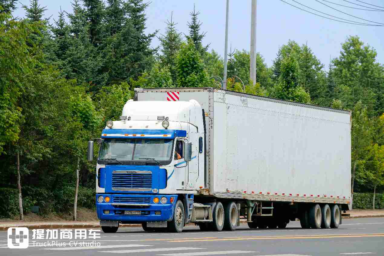 真羡慕俄罗斯卡车市场的包容性,30年车龄的卡车还能跑在路上,绥芬河口岸实拍俄罗斯卡车(五) - 第38张 - 提加商用车网 真羡慕俄罗斯卡车市场的包容性,30年车龄的卡车还能跑在路上,绥芬河口岸实拍俄罗斯卡车(五) - 第38张