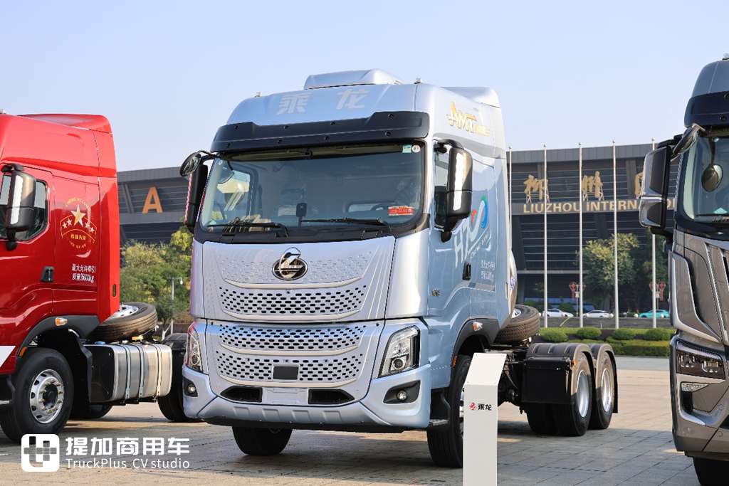 乘龙推出全新H7 Pro高端重卡，搭载康明斯15升燃气机和气囊悬挂，这配置可太高了 - 第1张