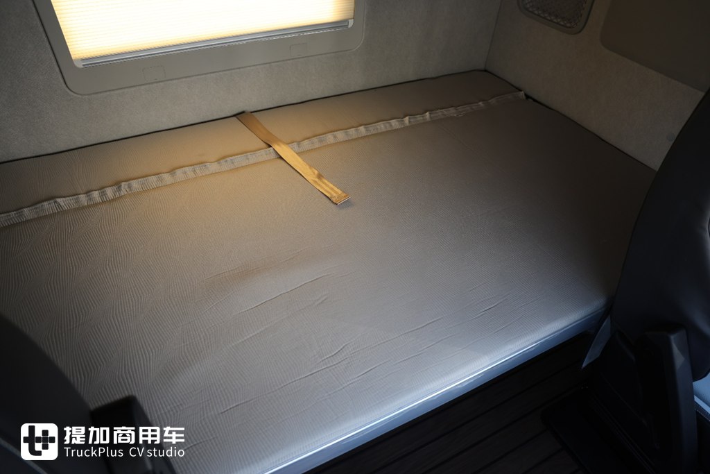 这是全新一代解放JH6牵引车,从里到外全面大提升,注定又是爆款车型? - 第24张 - 提加商用车网 这是全新一代解放JH6牵引车,从里到外全面大提升,注定又是爆款车型? - 第24张