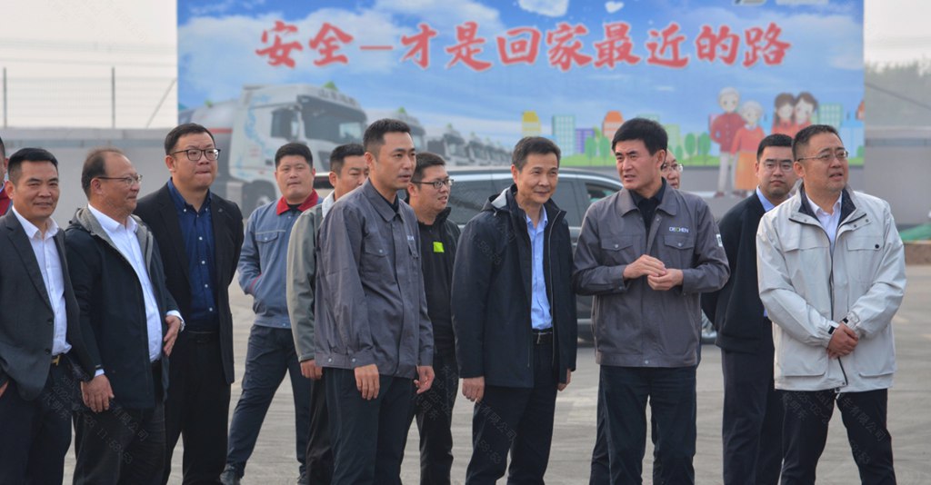 龙行天下 以客为先 开年爆单!120台东风商用车交付山东远顺 - 第3张 - 提加商用车网 龙行天下 以客为先 开年爆单!120台东风商用车交付山东远顺 - 第3张