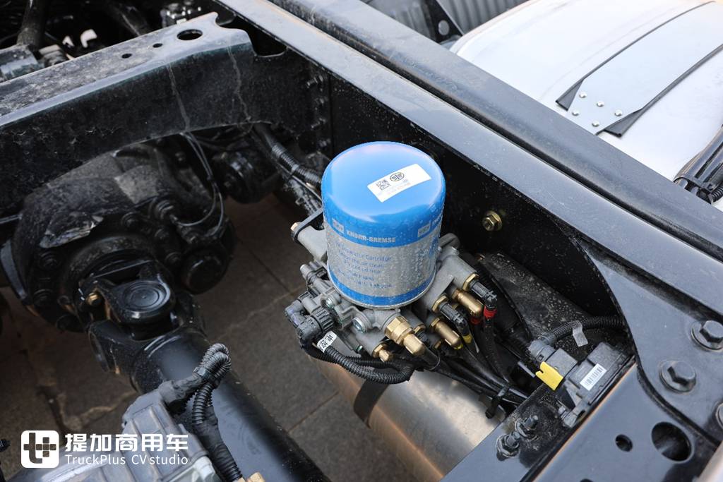 这是全新一代解放JH6牵引车,从里到外全面大提升,注定又是爆款车型? - 第41张 - 提加商用车网 这是全新一代解放JH6牵引车,从里到外全面大提升,注定又是爆款车型? - 第41张