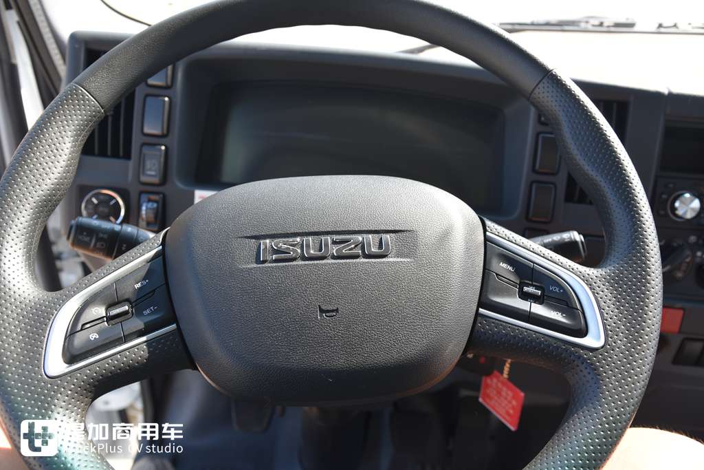 它是国内大轻卡的实力担当,最新款庆铃五十铃700P实拍评测 - 第6张 - 提加商用车网 它是国内大轻卡的实力担当,最新款庆铃五十铃700P实拍评测 - 第6张