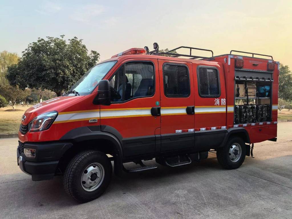 自由不设限!欧霸·雷霆、欧霸·山海越野四驱平台解锁越野新境界! - 第7张 - 提加商用车网 自由不设限!欧霸·雷霆、欧霸·山海越野四驱平台解锁越野新境界! - 第7张