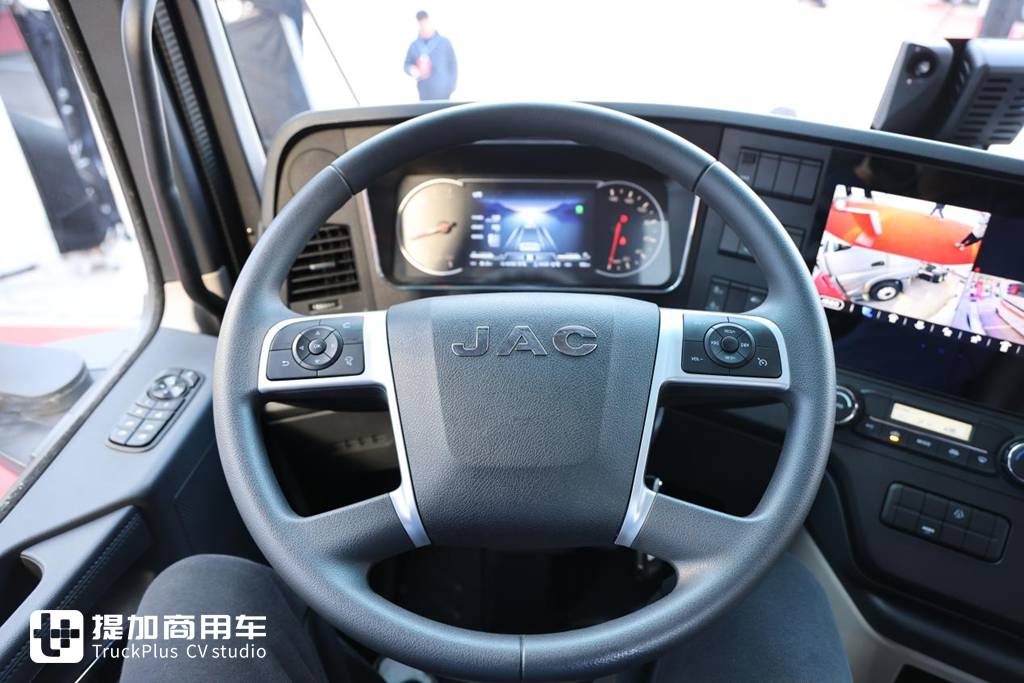 纯电重卡到底怎么样?实拍带你看25分钟完成补能,能跑400公里的江淮星耀X5纯电牵引车 - 第7张 - 提加商用车网 纯电重卡到底怎么样?实拍带你看25分钟完成补能,能跑400公里的江淮星耀X5纯电牵引车 - 第7张