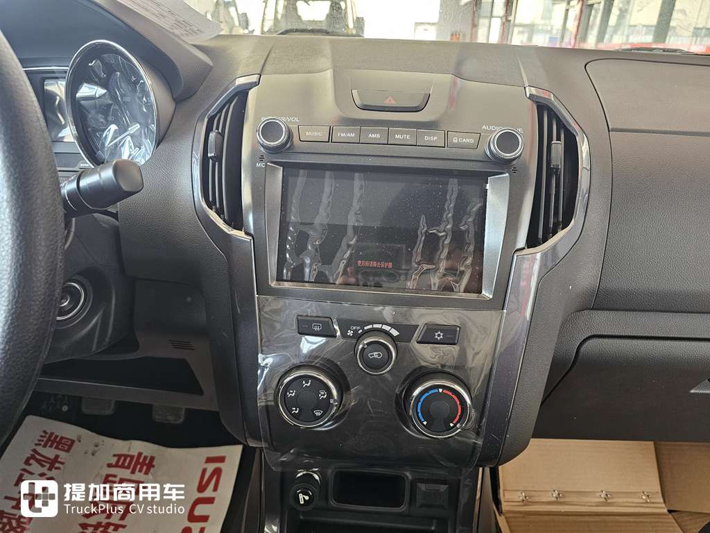 实用与品质兼具的全能座驾,实拍带你探秘庆铃达咖皮卡 - 第8张 - 提加商用车网 实用与品质兼具的全能座驾,实拍带你探秘庆铃达咖皮卡 - 第8张