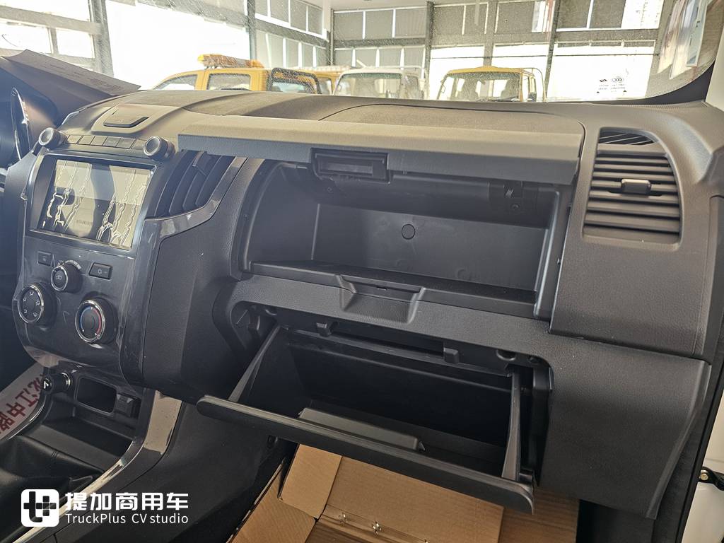 实用与品质兼具的全能座驾,实拍带你探秘庆铃达咖皮卡 - 第9张 - 提加商用车网 实用与品质兼具的全能座驾,实拍带你探秘庆铃达咖皮卡 - 第9张
