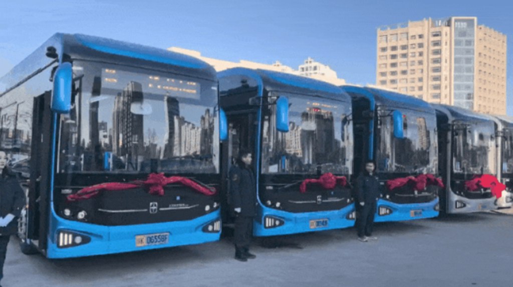 榆林亚星氢能公交正式启航 开启绿色出行新纪元 - 第2张