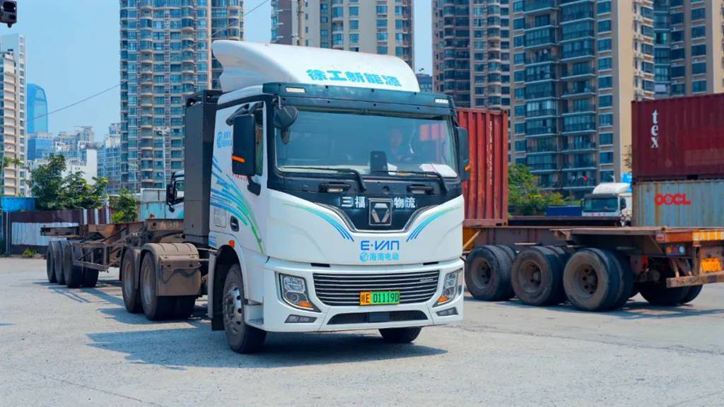 四次复购!客户为何对徐工新能源重卡情有独钟 - 第2张 - 提加商用车网 四次复购!客户为何对徐工新能源重卡情有独钟 - 第2张