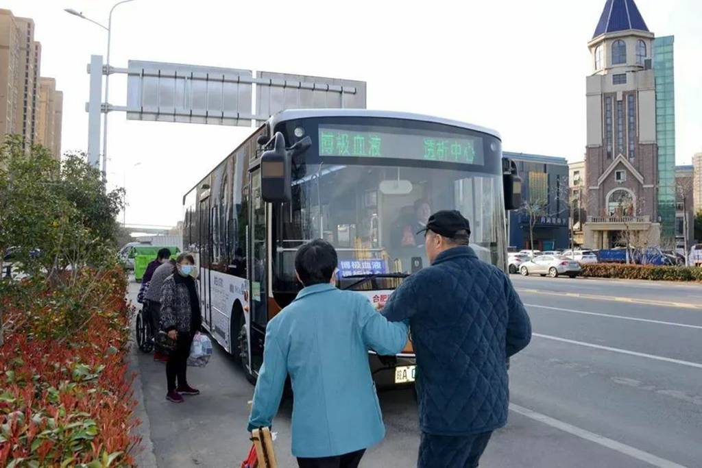 安凯客车“透析专线” 风雨无阻的“生命摆渡线” - 第2张 - 提加商用车网 安凯客车“透析专线” 风雨无阻的“生命摆渡线” - 第2张