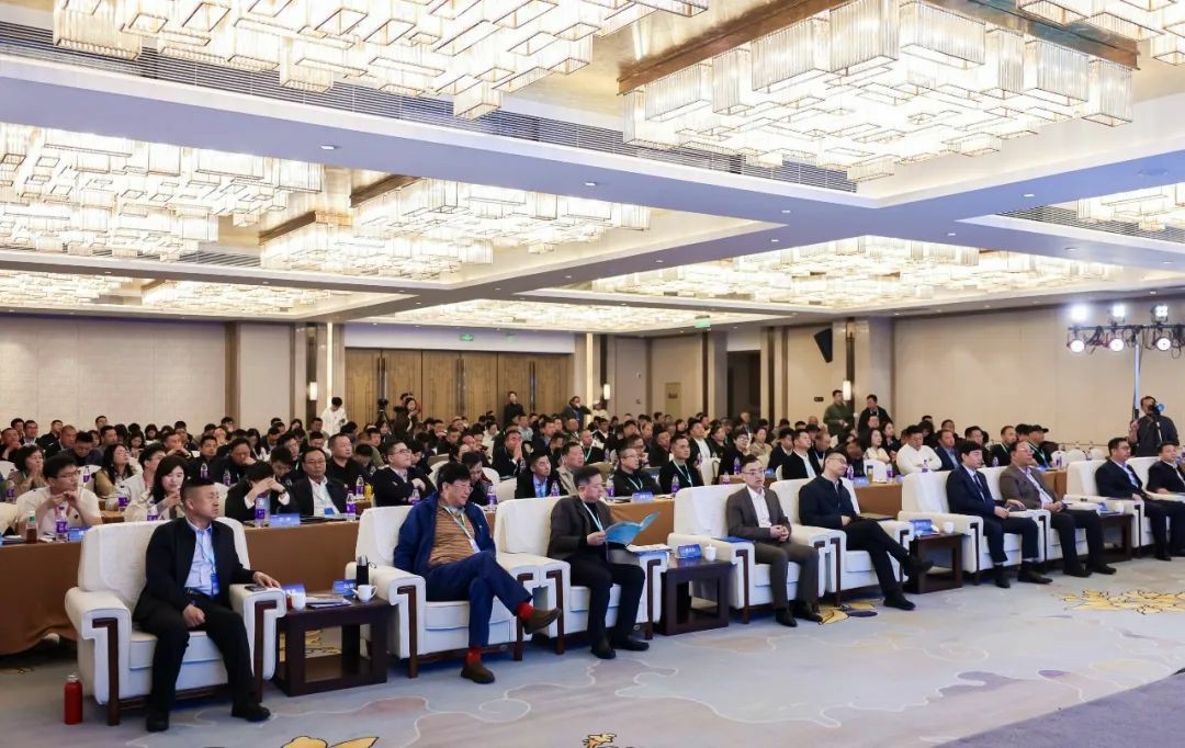 宇通高端S系列首次亮相!客旅共赢新生态启动! - 第2张 - 提加商用车网 宇通高端S系列首次亮相!客旅共赢新生态启动! - 第2张