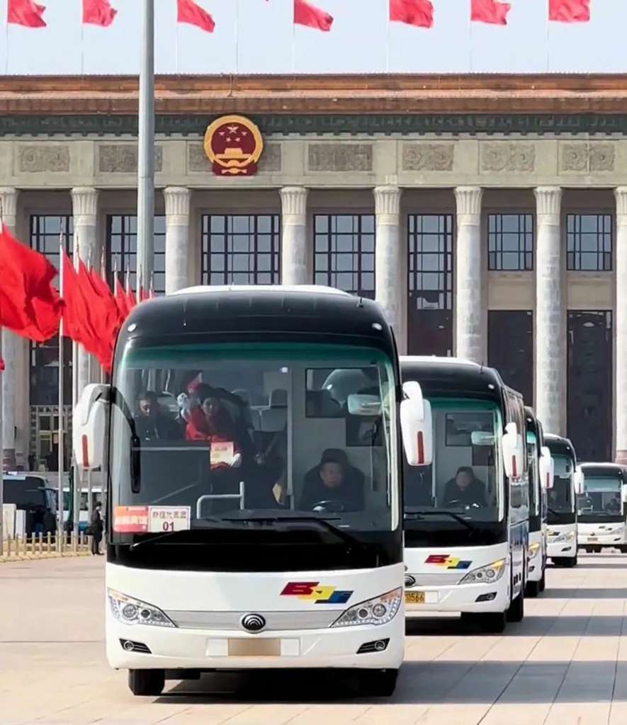 通勤大客配套占比95%!玉柴连续22年服务全国两会 - 第3张 - 提加商用车网 通勤大客配套占比95%!玉柴连续22年服务全国两会 - 第3张