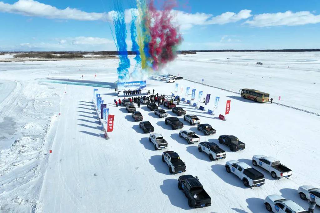 南方人玩雪,北方人驯雪!江淮皮卡极寒版重新定义冰雪驾驶 - 第2张 - 提加商用车网 南方人玩雪,北方人驯雪!江淮皮卡极寒版重新定义冰雪驾驶 - 第2张