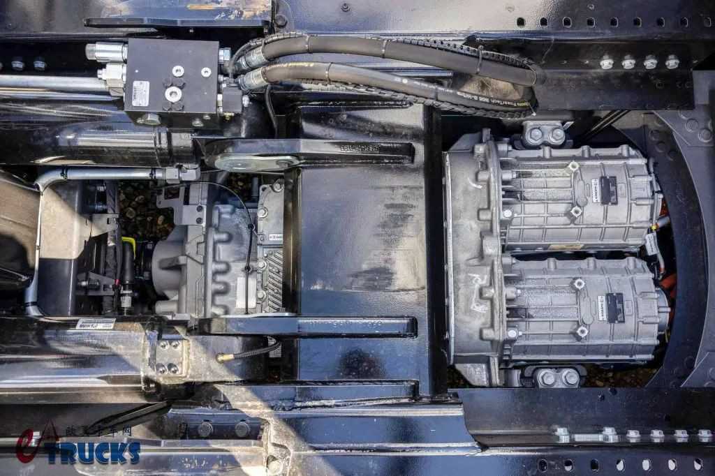 低风阻车身+零排放电驱动,最大马力666匹?沃尔沃FH Aero Electric纯电动拉臂钩自卸车实拍 - 第11张 - 提加商用车网 低风阻车身+零排放电驱动,最大马力666匹?沃尔沃FH Aero Electric纯电动拉臂钩自卸车实拍 - 第11张