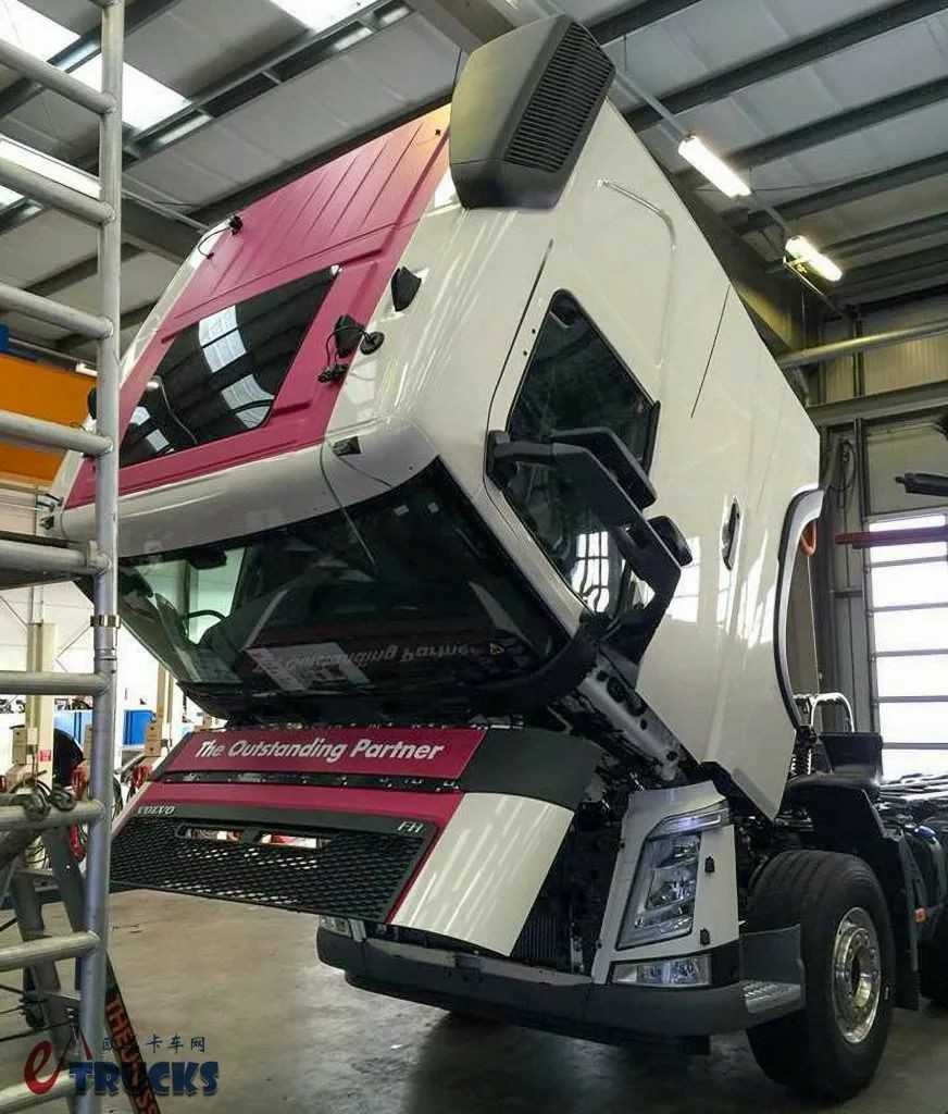 六轴12×4底盘，搭载375吨·米起重机，沃尔沃FH六轴吊车实拍 - 第12张