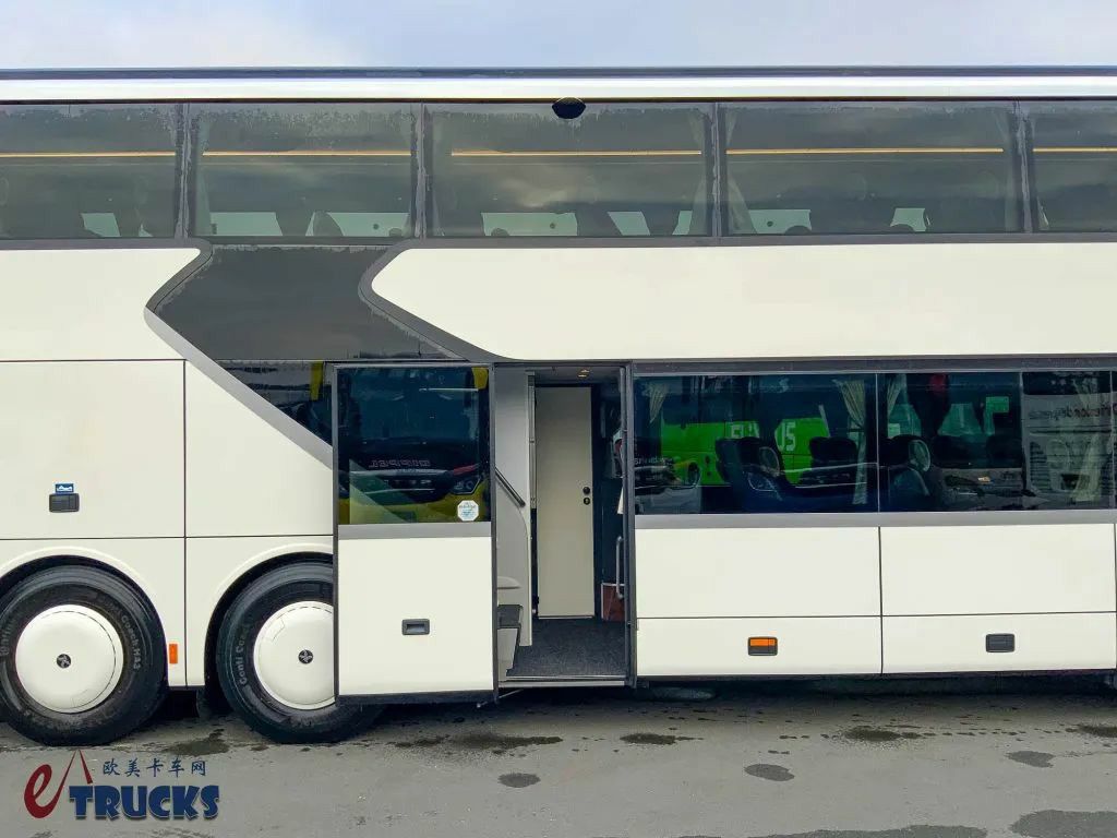 欧洲最豪华双层巴士之一，空间超大配置丰富，赛特拉S 531 DT双层豪华巴士实拍 - 第12张