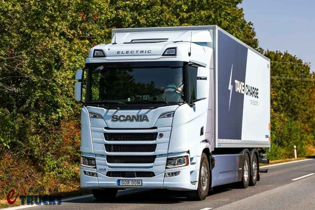 624度大电池,续航高达400公里?斯堪尼亚40R电动载货车来袭,实力几何? - 第1张 - 提加商用车网 624度大电池,续航高达400公里?斯堪尼亚40R电动载货车来袭,实力几何? - 第1张