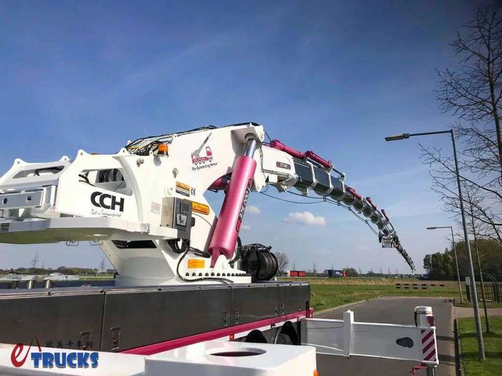 六轴12×4底盘，搭载375吨·米起重机，沃尔沃FH六轴吊车实拍 - 第14张