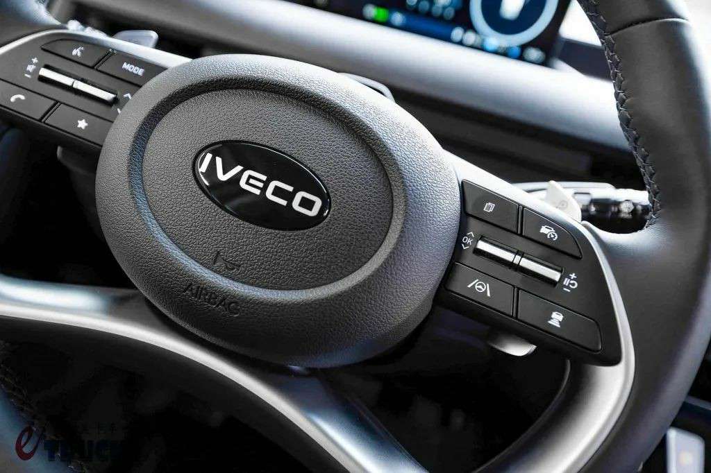 意大利+韩国混血，胖头鱼外观，依维柯eMoovy纯电动轻型商用车来袭，实力几何？ - 第15张