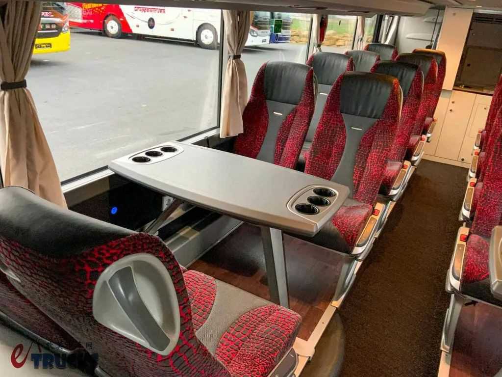 欧洲最豪华双层巴士之一，空间超大配置丰富，赛特拉S 531 DT双层豪华巴士实拍 - 第16张