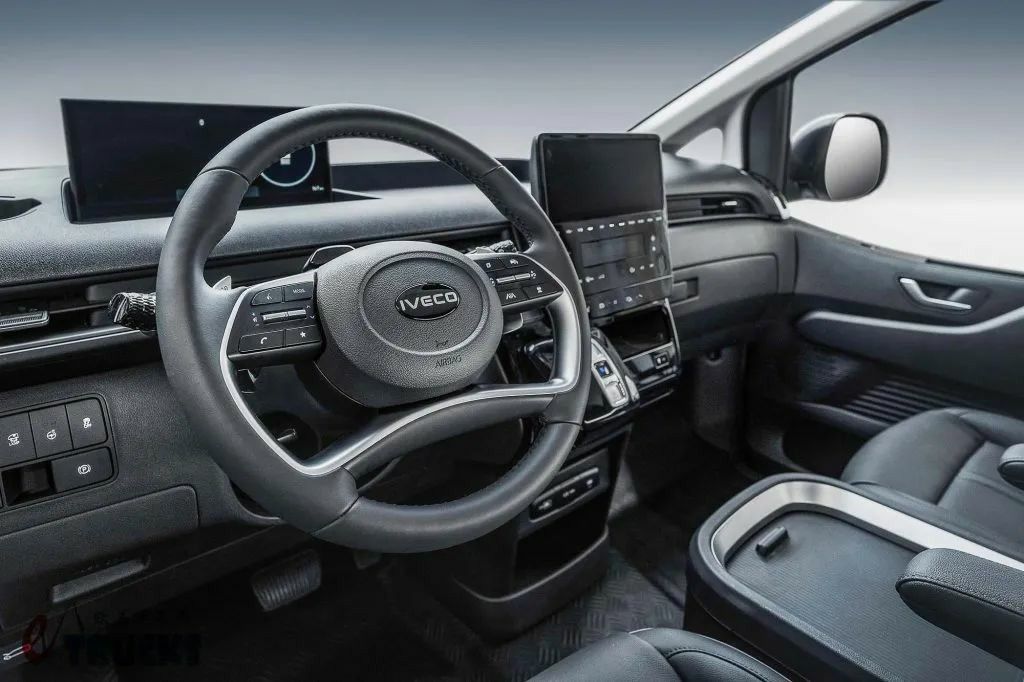 意大利+韩国混血，胖头鱼外观，依维柯eMoovy纯电动轻型商用车来袭，实力几何？ - 第17张