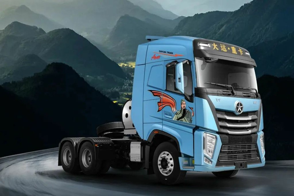 春光明媚,大运V9和春天有个“约会” - 第1张 - 提加商用车网 春光明媚,大运V9和春天有个“约会” - 第1张