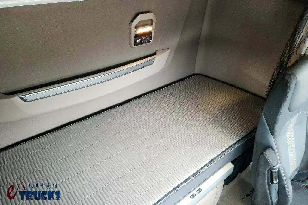 米勒循环柴油机加持,超舒适人性化驾驶室,2025款达夫XG来袭,实力几何? - 第19张 - 提加商用车网 米勒循环柴油机加持,超舒适人性化驾驶室,2025款达夫XG来袭,实力几何? - 第19张