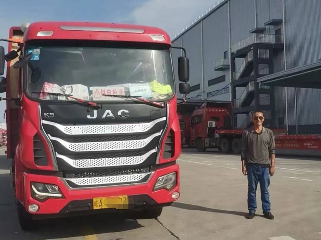 物流人转行司机跑货运,为何三次选车只认格尔发? - 第1张 - 提加商用车网 物流人转行司机跑货运,为何三次选车只认格尔发? - 第1张