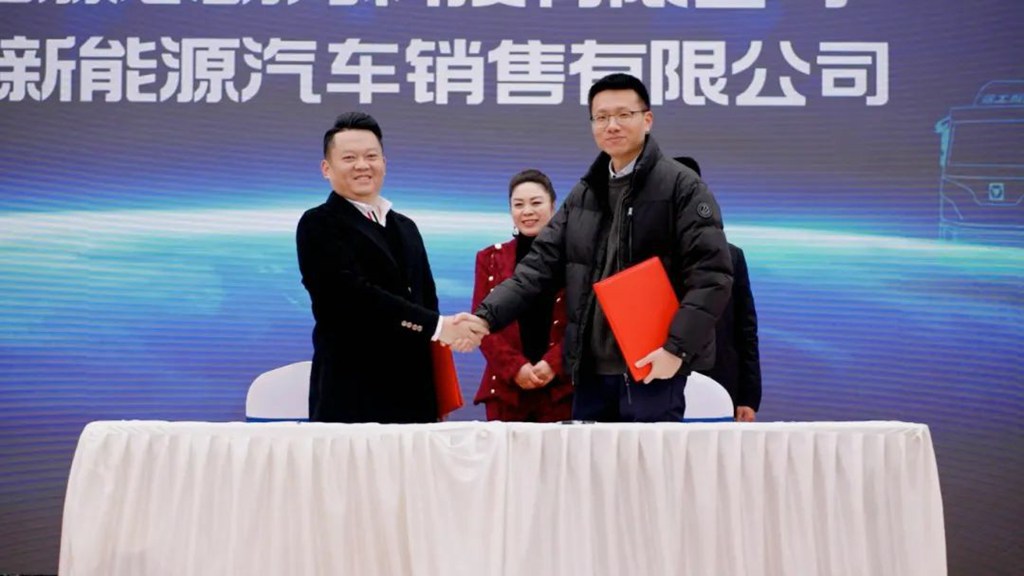 500台大单!徐工新能源重卡让蜀道焕“新”生 - 第3张 - 提加商用车网 500台大单!徐工新能源重卡让蜀道焕“新”生 - 第3张