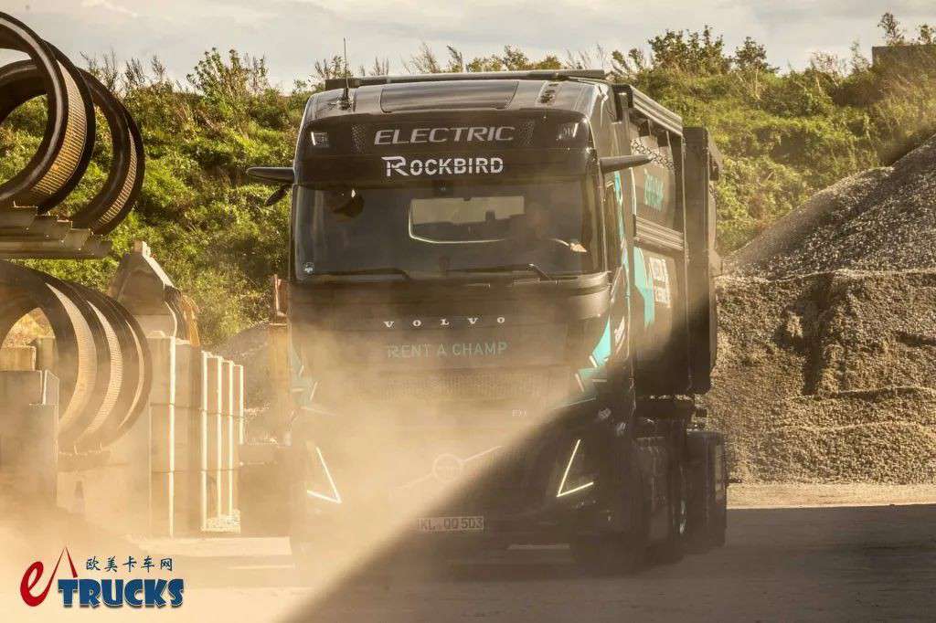 低风阻车身+零排放电驱动,最大马力666匹?沃尔沃FH Aero Electric纯电动拉臂钩自卸车实拍 - 第23张 - 提加商用车网 低风阻车身+零排放电驱动,最大马力666匹?沃尔沃FH Aero Electric纯电动拉臂钩自卸车实拍 - 第23张