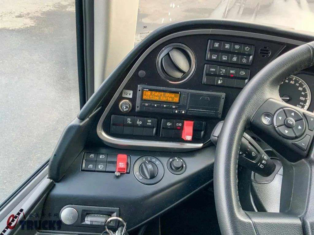 欧洲最豪华双层巴士之一，空间超大配置丰富，赛特拉S 531 DT双层豪华巴士实拍 - 第23张